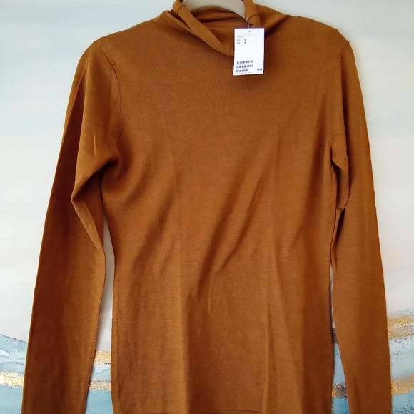 Turtle neck top - Picture 4 of 4